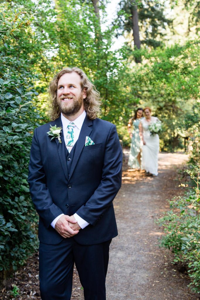 Hoyt Arboretum Wedding First Look