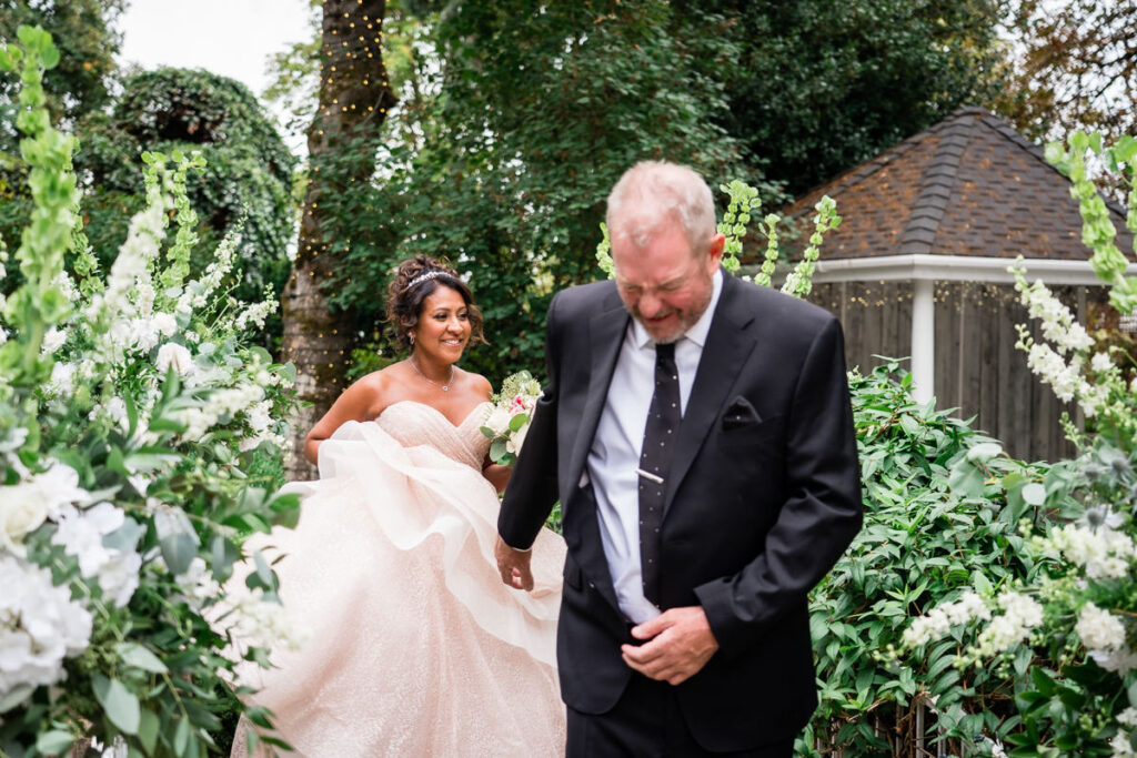 Gray Gables Wedding Photo First Look