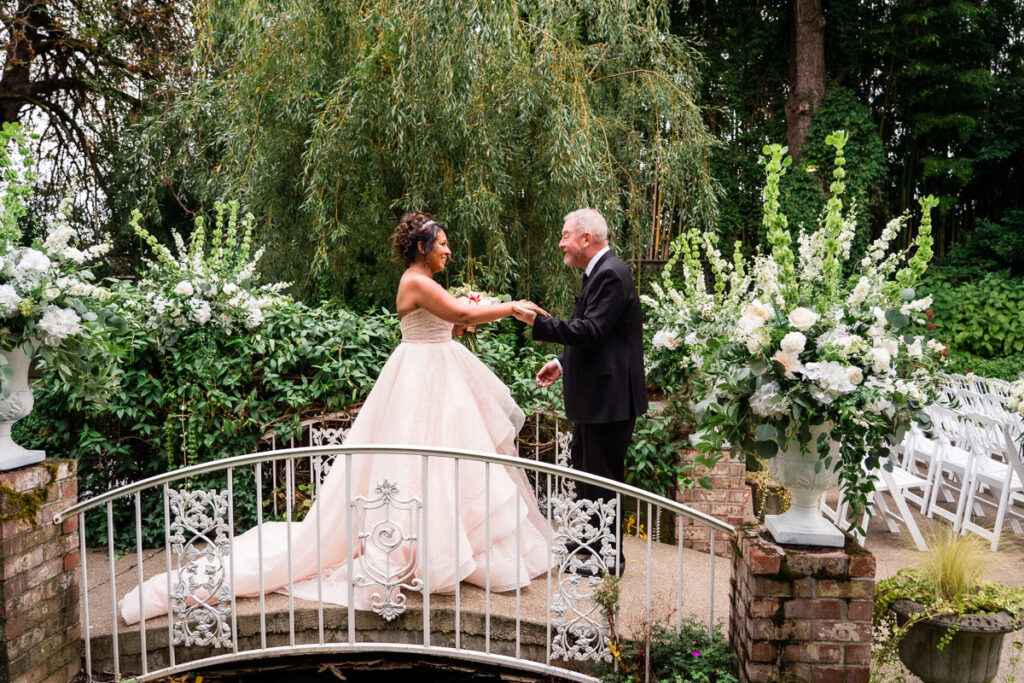 Gray Gables Wedding Photo First Look