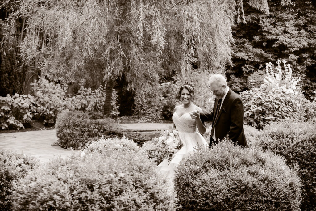 Gray Gables Wedding Photo First Look