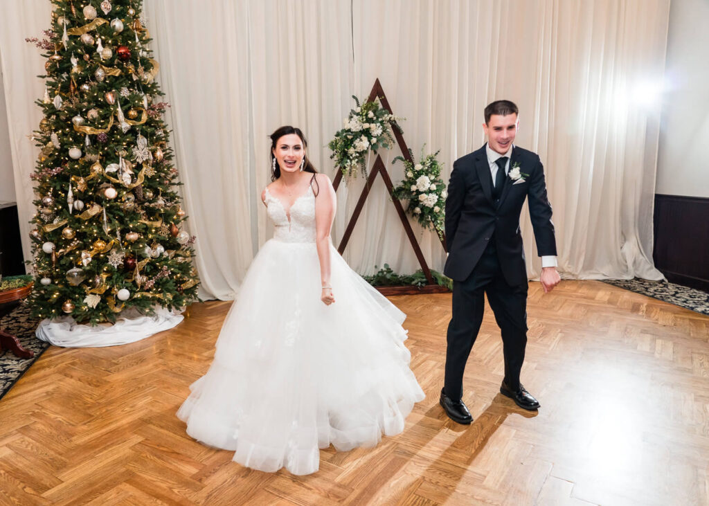 Portland Winter Wedding at Gray Gables Estate Ballroom